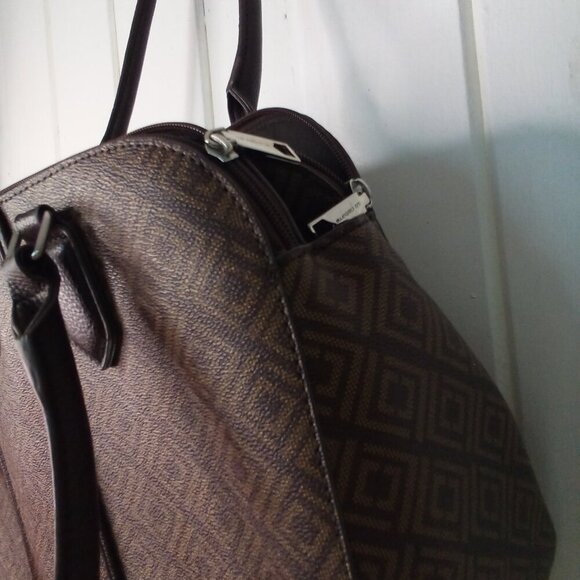 Liz Claiborne Satchel Laptop Media Career Bag Top Handle 3 Sections Brown - Picture 8 of 15
